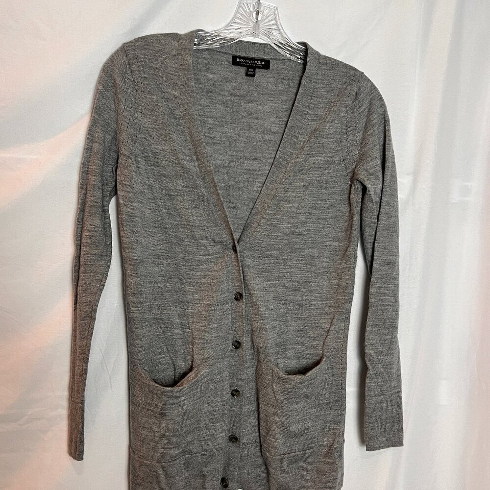 Women's Banana Republic Grey V neck Cardigan, merino wool Size XS